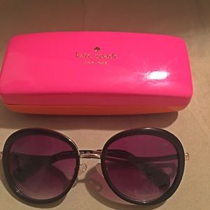 DVF SUNGLASSES AND KATE SPADE CASE 💜♠️💜